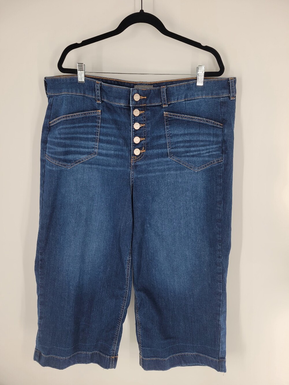 Torrid Dark Blue High-Rise Button-Front Capri Jeans Size 22